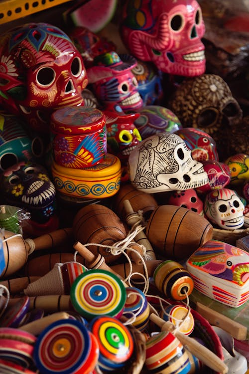 Handicrafts & Decorative Items